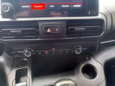 Citroën Berlingo 1.6 HDI ,3 Lug. Longa , Iva dedutivel 2019 - 13480 EUR, 182000 km - AUTO.MOTO.pt - 182000km - foto 18 de 28