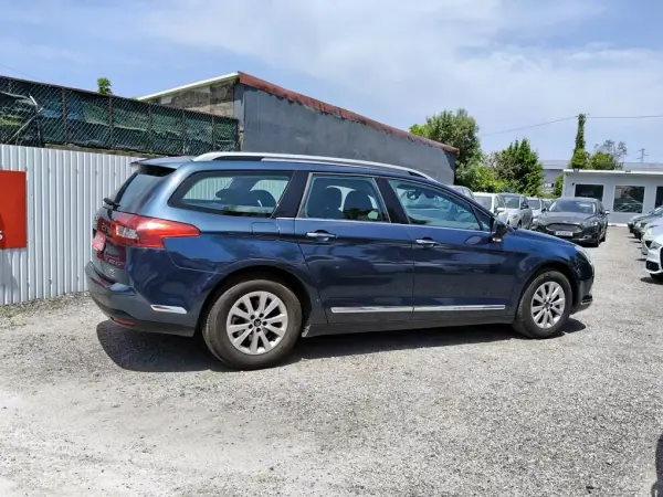 Citroën C5 Tourer 2013 - 6490 EUR, 287350 km - AUTO.MOTO.pt - 287350km - foto 9 de 31