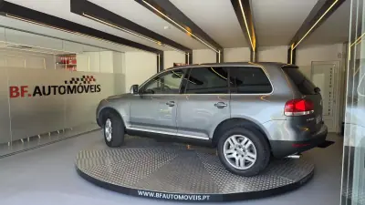 Volkswagen Touareg 2006 - 13900 EUR, 262462 km - AUTO.MOTO.pt - 262462km - foto 15 de 60