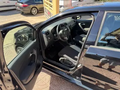 Volkswagen Polo 2012 - 8900 EUR, 188133 km - AUTO.MOTO.pt - 188133km - foto 13 de 28
