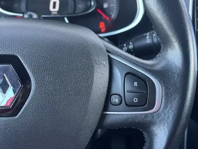 Renault Clio 2017 - 10500 EUR, 129000 km - 129000km - foto 24 de 39