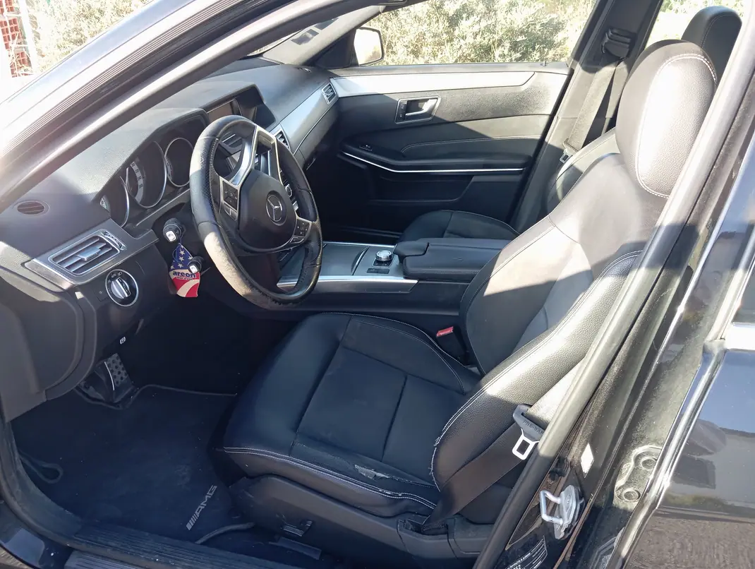 Mercedes-Benz E 300 2013 - 14500 EUR, 193000 km - 193000km - foto 4 de 6