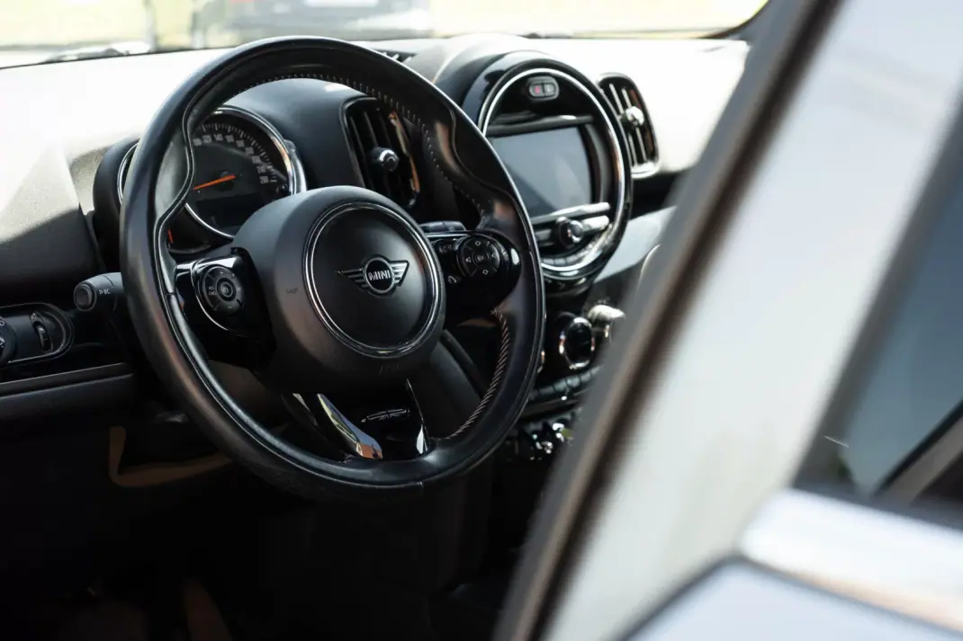 MINI Countryman 2019 - 20500 EUR, 162230 km - AUTO.MOTO.pt - 162230km - foto 12 de 24