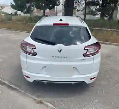 Renault Mégane Sport Tourer 2011 - 4999 EUR, 257000 km - AUTO.MOTO.pt - 257000km - foto 2 de 15