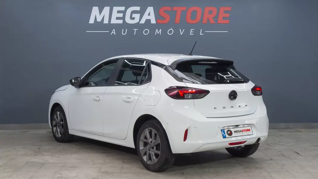 Opel Corsa 2025 - 16450 EUR, 8000 km - AUTO.MOTO.pt - 8000km - foto 4 de 33