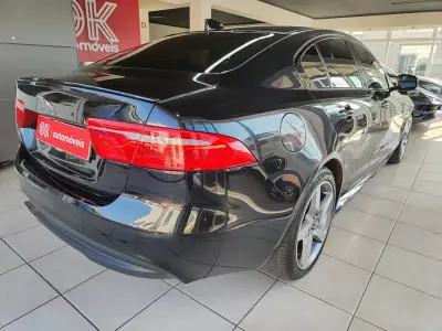 Jaguar XE 2017 - 14250 EUR, 243000 km - AUTO.MOTO.pt - 243000km - foto 11 de 34