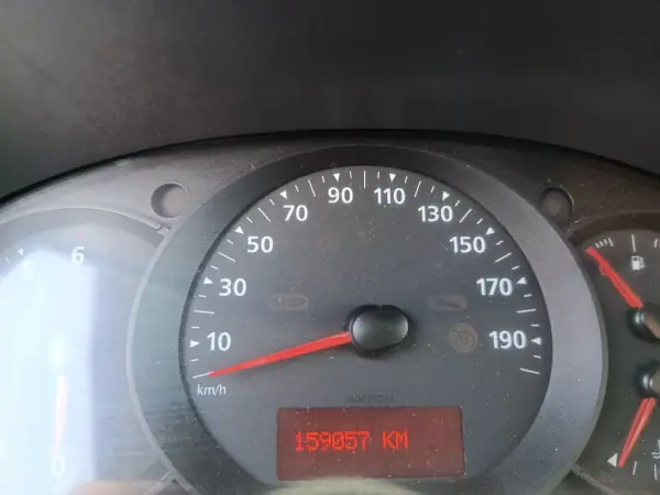Renault Kangoo 2018 - 10500 EUR, 159000 km - AUTO.MOTO.pt - 159000km - foto 15 de 27