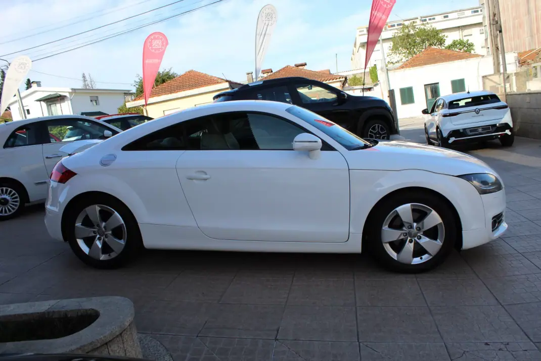 Audi TT Coupé 2014 - 16990 EUR, 211300 km - AUTO.MOTO.pt - 211300km - foto 4 de 22