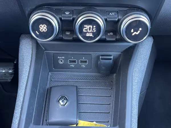 Renault Zoe 2021 - 18490 EUR, 34075 km - AUTO.MOTO.pt - 34075km - foto 17 de 21