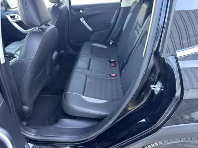 Peugeot 2008 2019 - 13990 EUR, 148000 km - AUTO.MOTO.pt - 148000km - foto 12 de 19