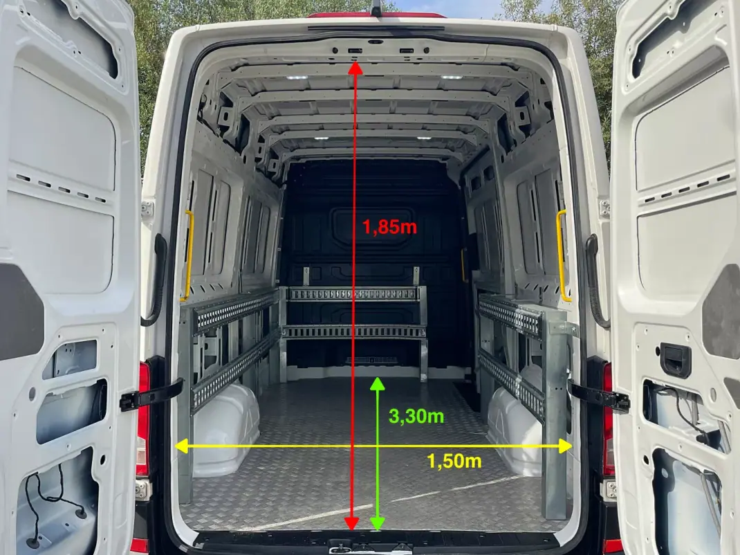VW Crafter 2.0 TDI L3H3 IVA Dedutível 2022 - 26450 EUR, 128000 km - AUTO.MOTO.pt - 128000km - foto 15 de 33