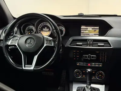 Mercedes-Benz C 250 2011 - 18500 EUR, 193000 km - AUTO.MOTO.pt - 193000km - foto 15 de 22