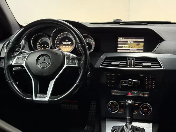 Mercedes-Benz C 250 2011 - 16990 EUR, 193000 km - AUTO.MOTO.pt - 193000km - foto 15 de 22