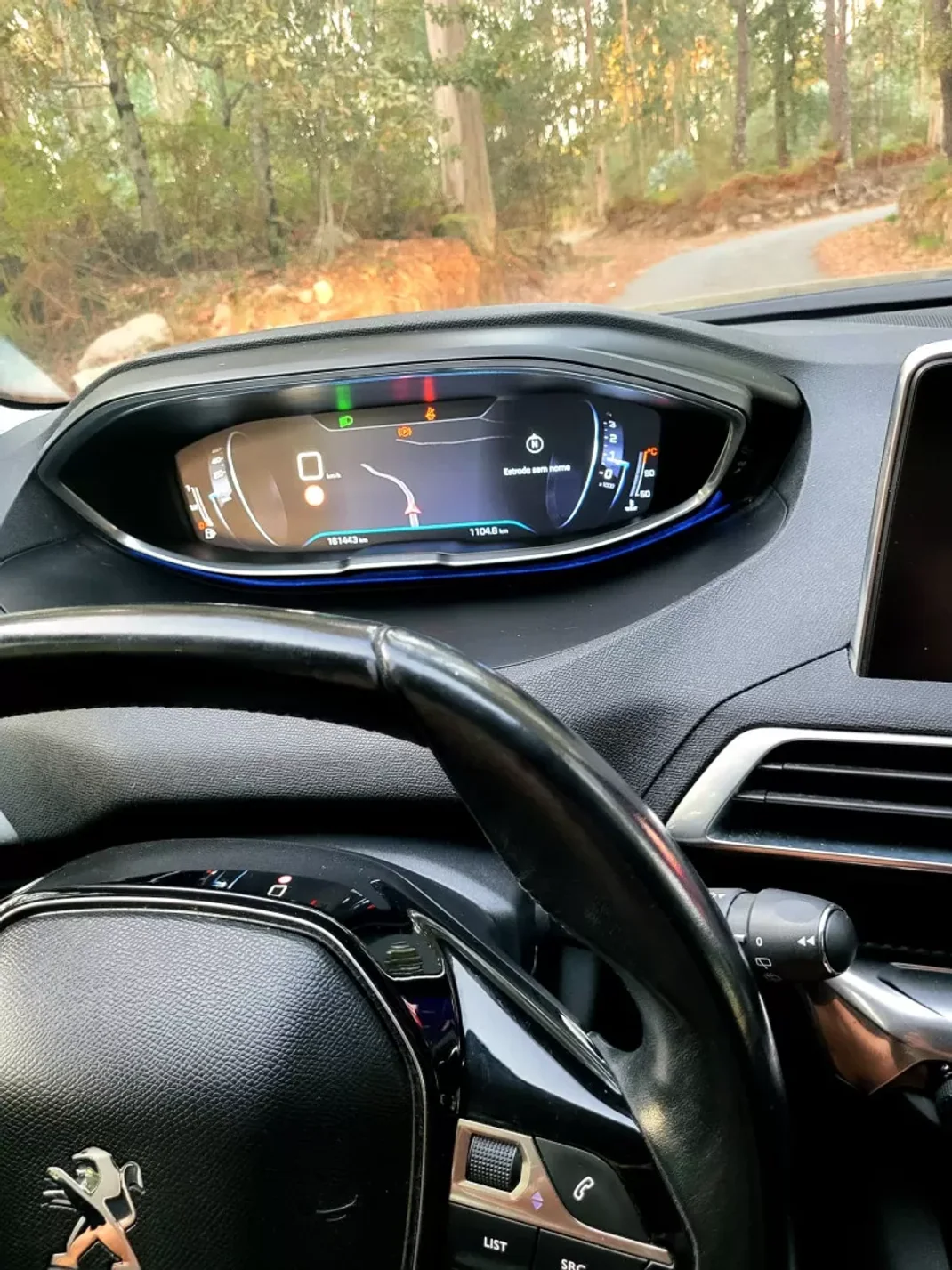 Peugeot 3008 2017 - 16990 EUR, 161440 km - AUTO.MOTO.pt - 161440km - foto 16 de 23