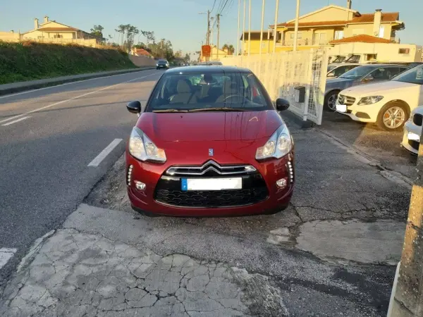 Citroën DS3 2010 - 8900 EUR, 175200 km - AUTO.MOTO.pt - 175200km - foto 4 de 47