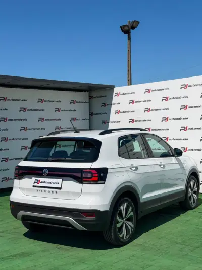 Volkswagen T-Cross 2019 - 18500 EUR, 43397 km - AUTO.MOTO.pt - 43397km - foto 10 de 24