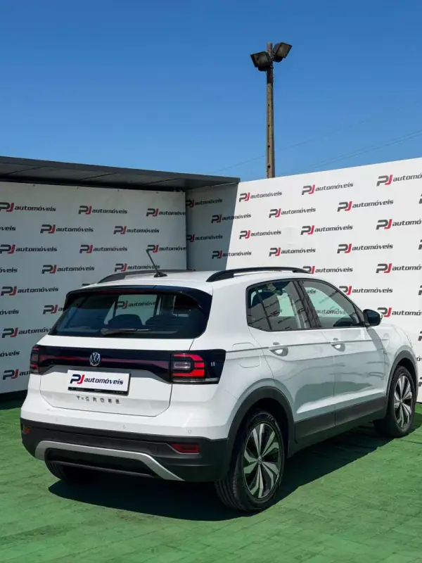 Volkswagen T-Cross 2019 - 18500 EUR, 43397 km - AUTO.MOTO.pt - 43397km - foto 10 de 24