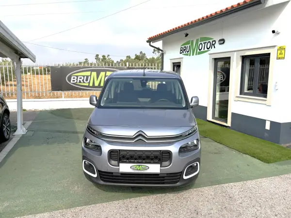 Citroën Berlingo 2021 - 13500 EUR, 81261 km - AUTO.MOTO.pt - 81261km - foto 2 de 19