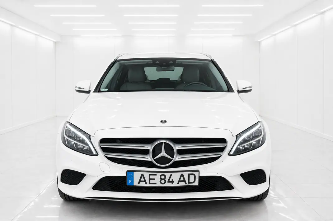 Mercedes-Benz C 300 2020 - 28500 EUR, 78000 km - AUTO.MOTO.pt - 78000km - foto 2 de 11