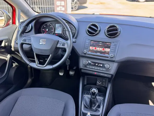SEAT Ibiza 2016 - 9990 EUR, 185000 km - AUTO.MOTO.pt - 185000km - foto 10 de 20