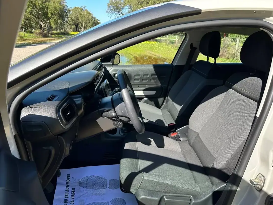 Citroën C3 2018 - 8200 EUR, 107000 km - AUTO.MOTO.pt - 107000km - foto 6 de 11