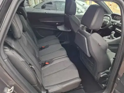 Peugeot 5008 2017 - 16500 EUR, 30000 km - AUTO.MOTO.pt - 30000km - foto 23 de 35
