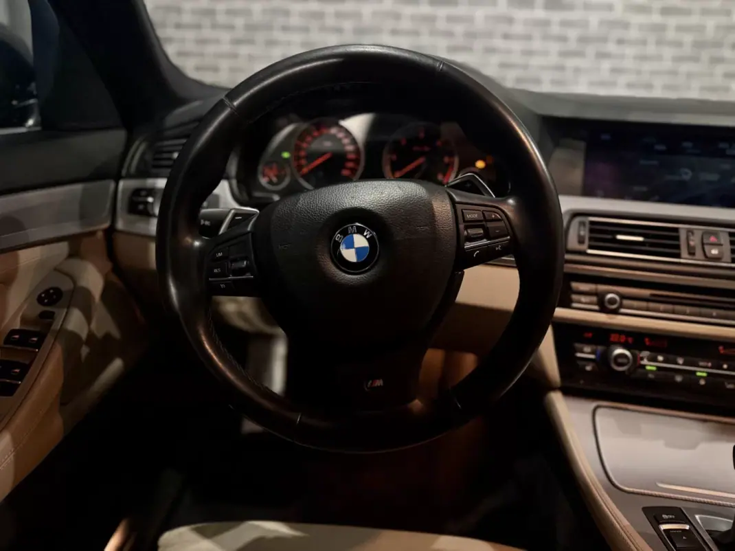 BMW 520 2012 - 12990 EUR, 270000 km - AUTO.MOTO.pt - 270000km - foto 14 de 15