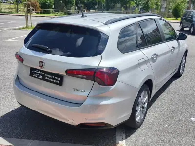 Fiat Tipo Station Wagon 2019 - 10780 EUR, 103800 km - AUTO.MOTO.pt - 103800km - foto 8 de 38