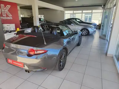 Mazda MX-5 2017 - 23500 EUR, 67000 km - AUTO.MOTO.pt - 67000km - foto 10 de 34