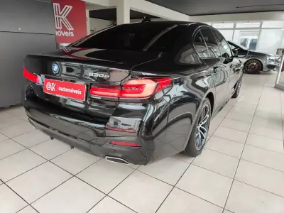 BMW 530e 2022 - 35650 EUR, 99990 km - AUTO.MOTO.pt - 99990km - foto 11 de 37