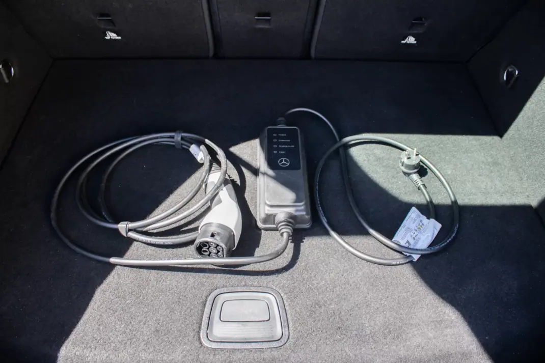 Mercedes-Benz A 250 2022 - 21990 EUR, 151000 km - AUTO.MOTO.pt - 151000km - foto 38 de 42