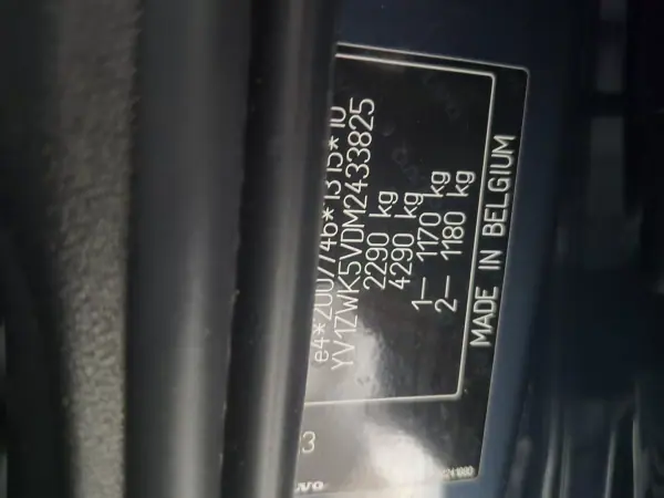Volvo V60 2021 - 31800 EUR, 74884 km - AUTO.MOTO.pt - 74884km - foto 30 de 34