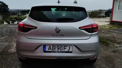 Renault Clio 2020 - 13500 EUR, 149999 km - AUTO.MOTO.pt - 149999km - foto 6 de 37