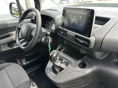 Citroën Berlingo 1.5 Hdi 2019 - 9900 EUR, 180000 km - AUTO.MOTO.pt - 180000km - foto 42 de 43