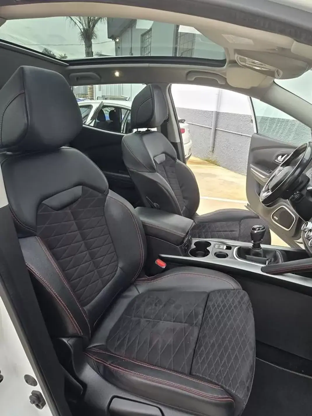 Renault Kadjar 2019 - 19900 EUR, 80213 km - AUTO.MOTO.pt - 80213km - foto 18 de 34