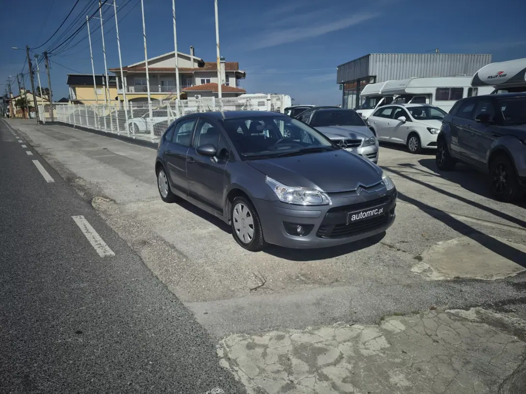 Citroën C4 2010 - 3900 EUR, 399100 km - AUTO.MOTO.pt - 399100km - foto 1 de 16