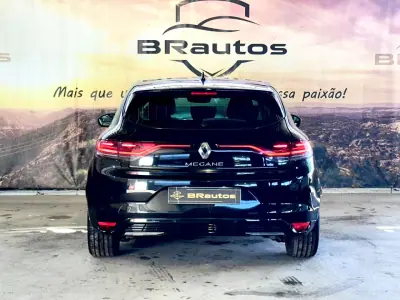 Renault Mégane 2021 - 17900 EUR, 79434 km - AUTO.MOTO.pt - 79434km - foto 7 de 26