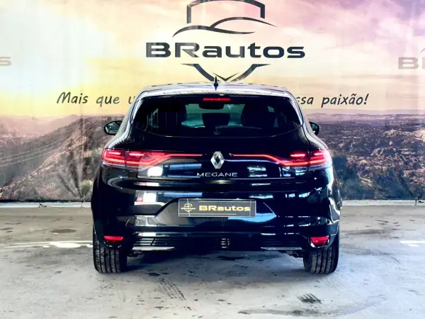 Renault Mégane 2021 - 17900 EUR, 79434 km - AUTO.MOTO.pt - 79434km - foto 7 de 26