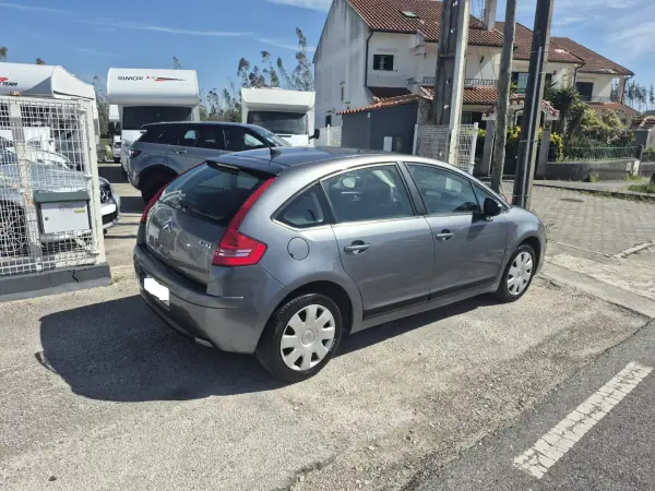 Citroën C4 2010 - 2900 EUR, 399100 km - AUTO.MOTO.pt - 399100km - foto 9 de 16