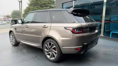Land Rover Range Rover Sport 2021 — foto 6 de 12