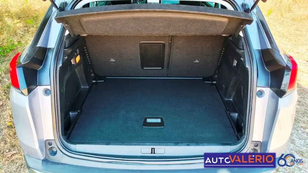 Peugeot 3008 2019 - 20950 EUR, 75140 km - 75140km - foto 35 de 39