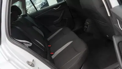 Skoda Kamiq 2024 - 18850 EUR, 54000 km - AUTO.MOTO.pt - 54000km - foto 10 de 33