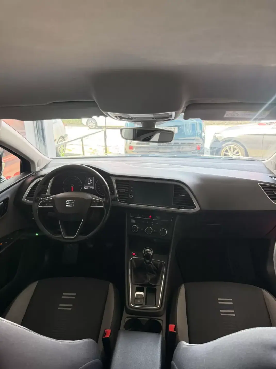 SEAT Leon ST 2020 - 14900 EUR, 137000 km - AUTO.MOTO.pt - 137000km - foto 9 de 11