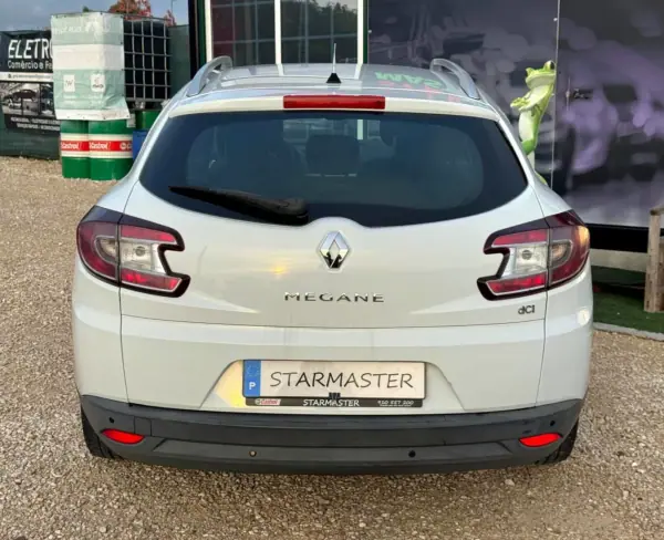 Renault Mégane 2009 - 5250 EUR, 266113 km - AUTO.MOTO.pt - 266113km - foto 7 de 18