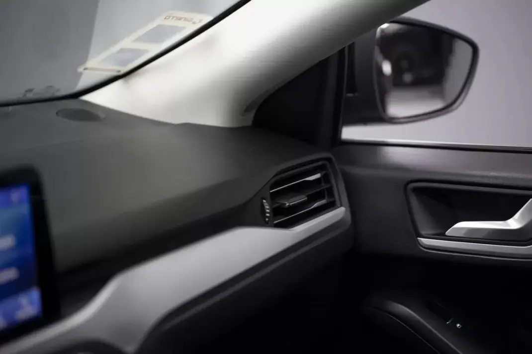 Ford Focus 2021 - 13850 EUR, 196506 km - AUTO.MOTO.pt - 196506km - foto 31 de 42