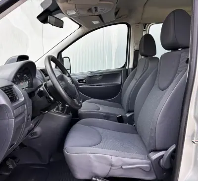 Citroën Jumpy 2015 - 16900 EUR, 135000 km - AUTO.MOTO.pt - 135000km - foto 12 de 39