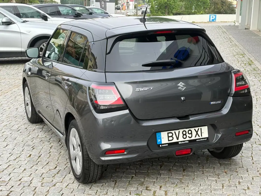 Suzuki Swift 2025 - 18900 EUR, 7000 km - AUTO.MOTO.pt - 7000km - foto 5 de 15