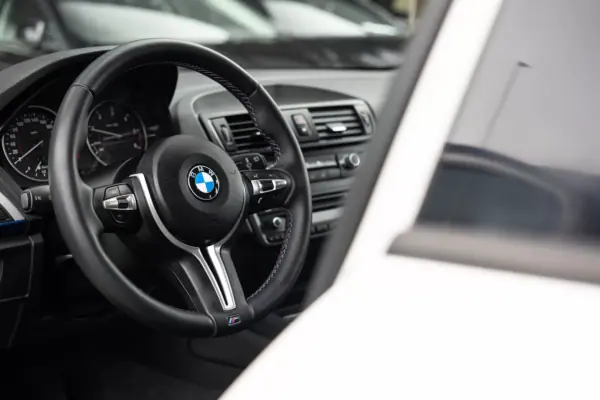 BMW 118 2013 - 14999 EUR, 132000 km - AUTO.MOTO.pt - 132000km - foto 7 de 25