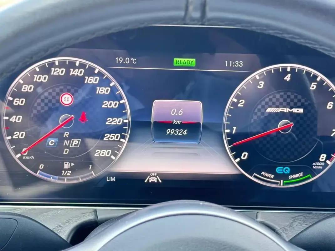 Mercedes-Benz E 53 AMG 2019 - 55800 EUR, 99400 km - 99400km - foto 40 de 50