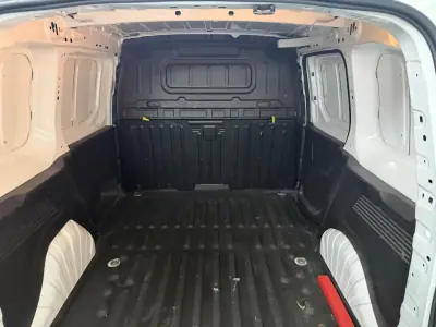 Opel COMBO 2019 - 12990 EUR, 104000 km - 104000km - foto 21 de 27